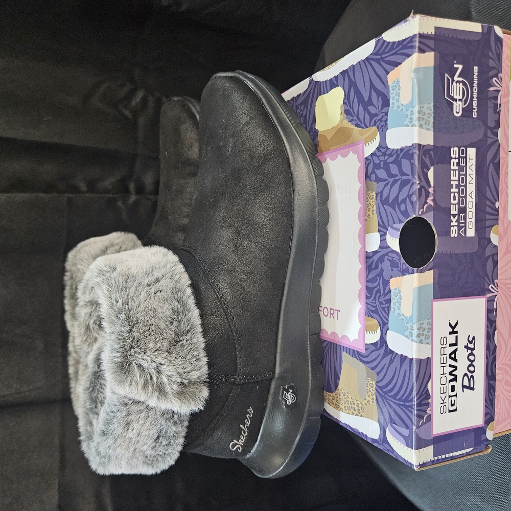 Skechers Black Ankle Boots with Plush Lining